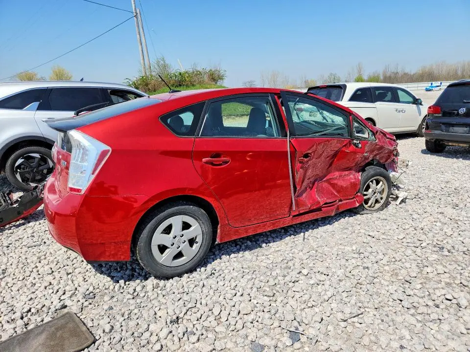 2011 TOYOTA PRIUS THREE  