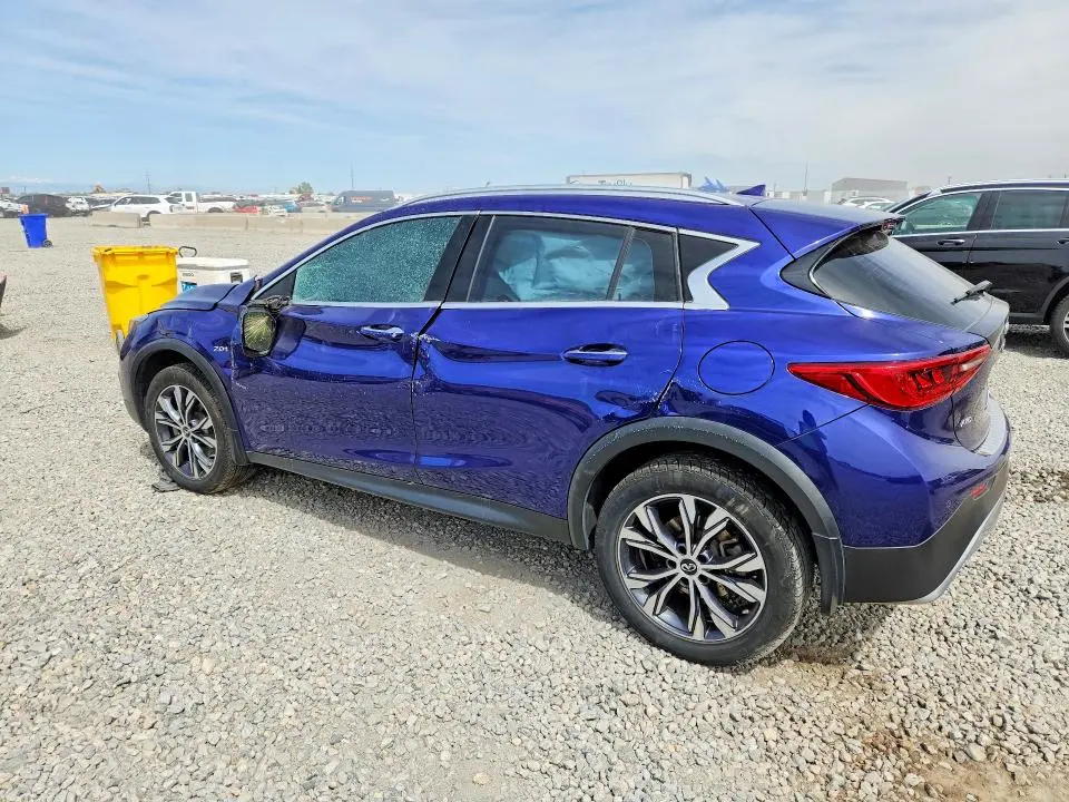 2017 INFINITI QX30 PREMIUM  