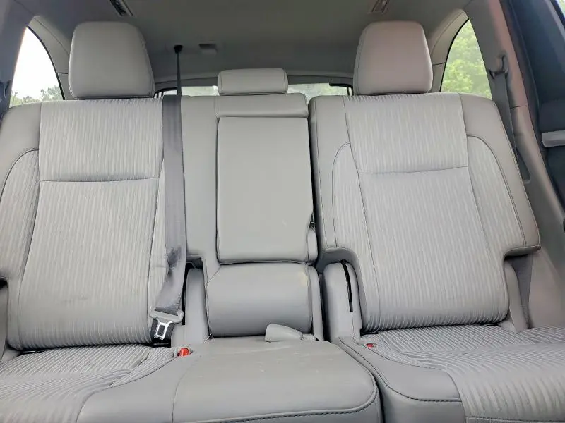 2019 TOYOTA HIGHLANDER LE PLUS  