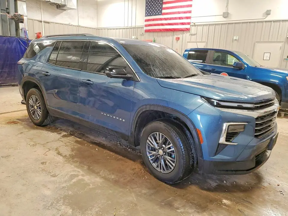 2025 CHEVROLET TRAVERSE LT  