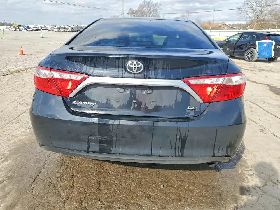 2015 TOYOTA CAMRY LE  