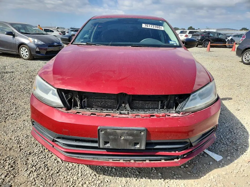 2016 VOLKSWAGEN JETTA SE  