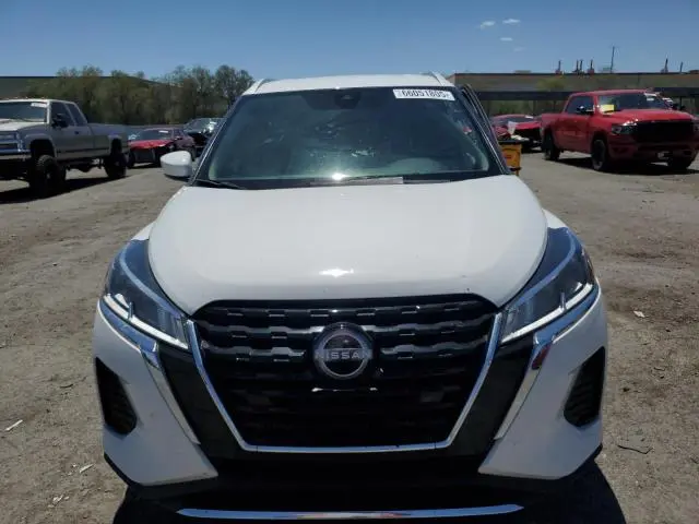 2022 NISSAN KICKS SV  