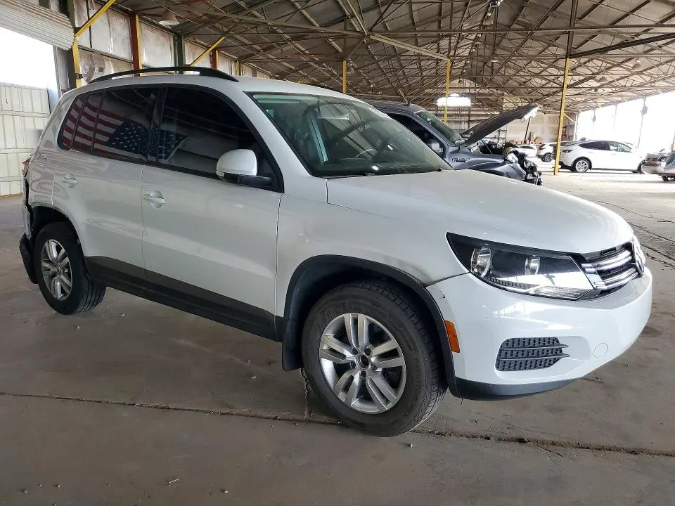 2016 VOLKSWAGEN TIGUAN S  