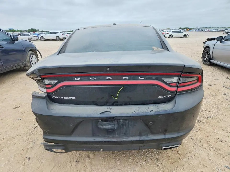 2018 DODGE CHARGER SXT  