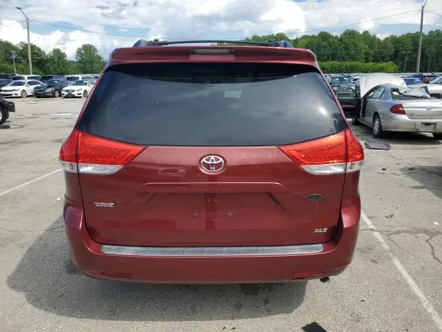 2012 TOYOTA SIENNA XLE