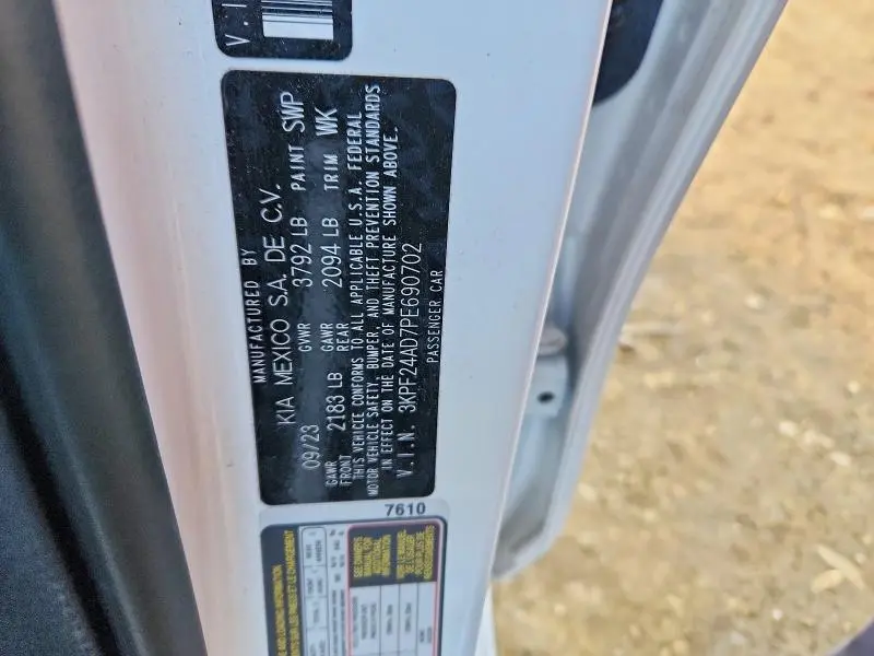 2023 KIA FORTE LXS  