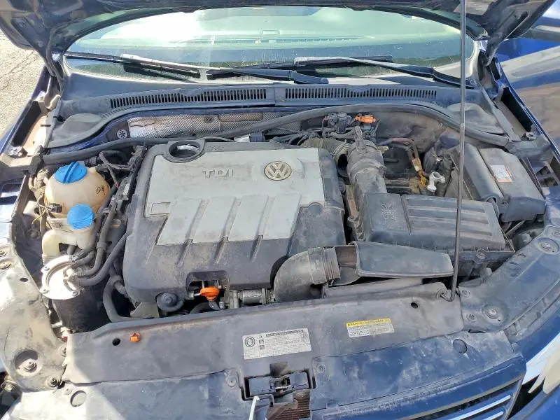 2013 VOLKSWAGEN JETTA TDI  