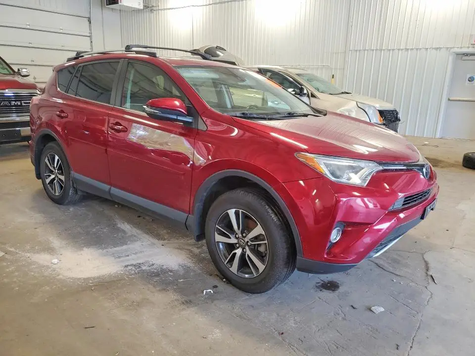 2018 TOYOTA RAV4 XLE  