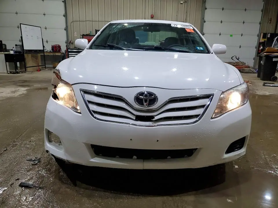 2010 TOYOTA CAMRY BASE  