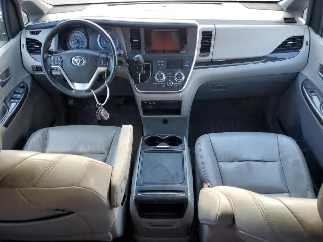 2015 TOYOTA SIENNA XLE  