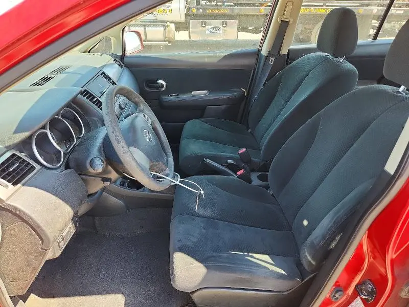 2010 NISSAN VERSA 1.8 S  