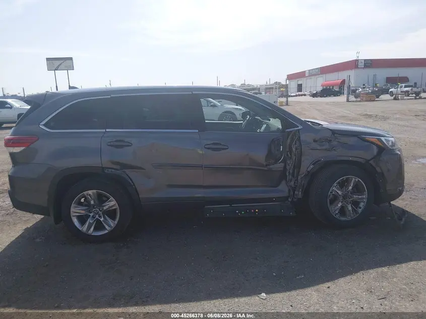 2017 TOYOTA HIGHLANDER LIMITED