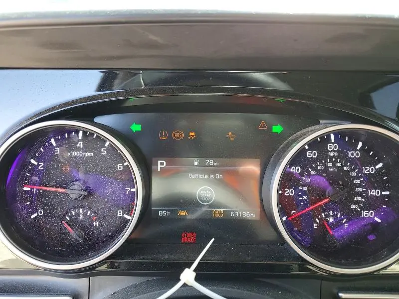 2022 KIA CARNIVAL EX  