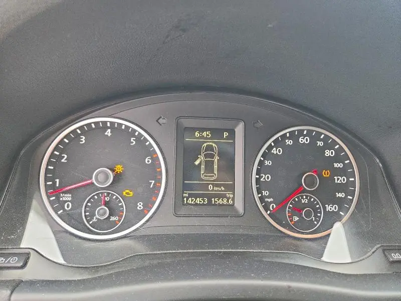 2013 VOLKSWAGEN TIGUAN S  