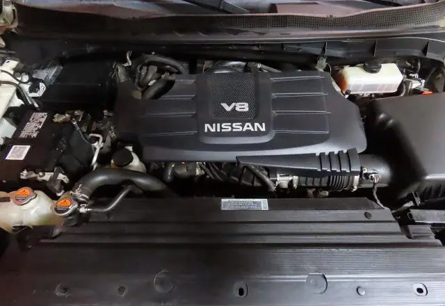 2017 NISSAN TITAN SV  