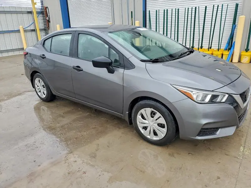 2020 NISSAN VERSA S  