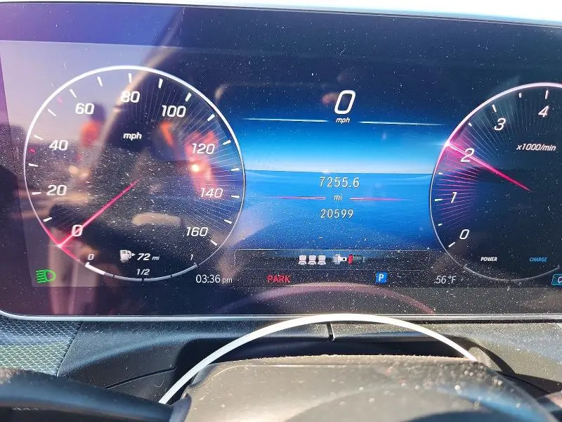 2024 MERCEDES-BENZ C 300  