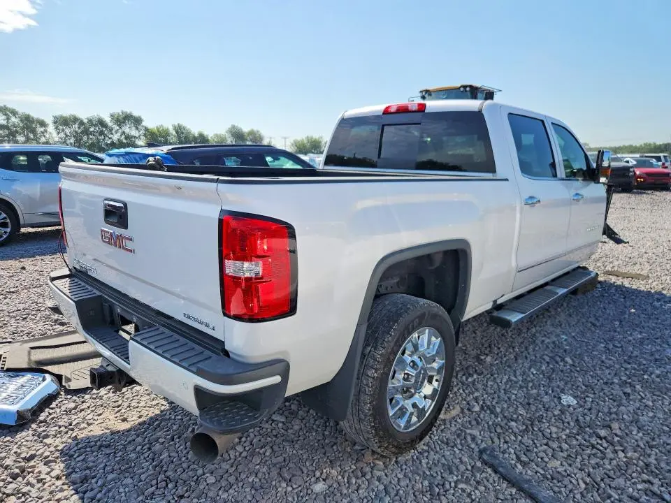2018 GMC SIERRA K2500 DENALI  