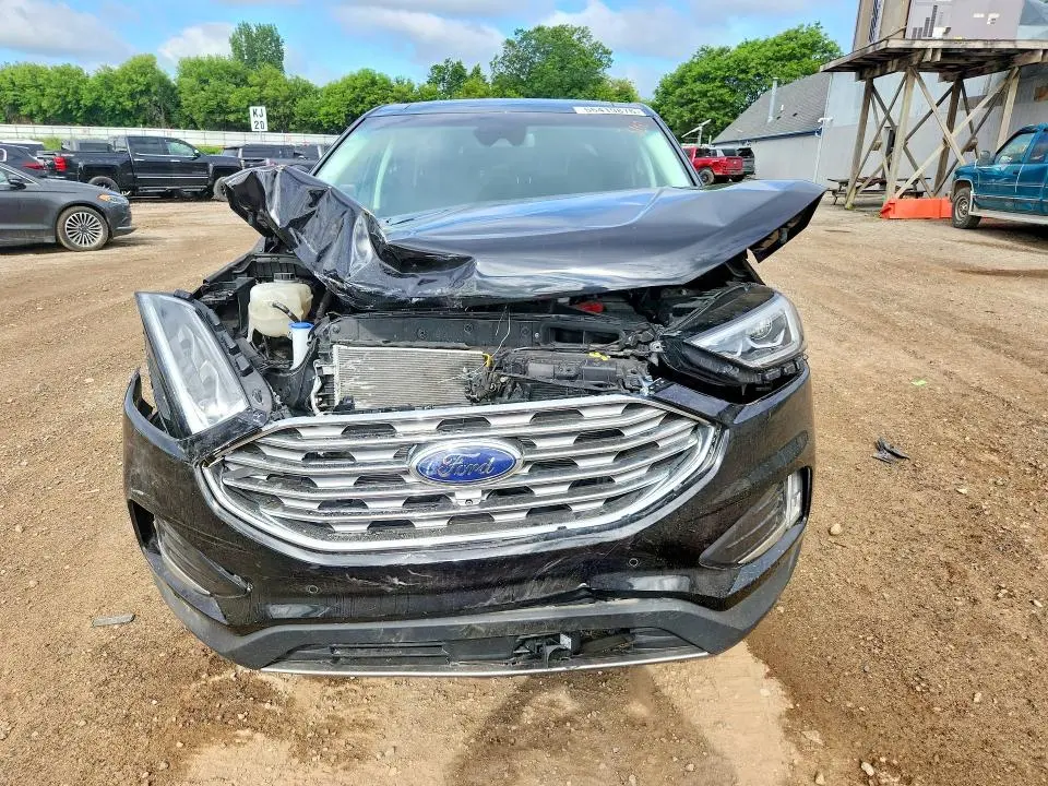 2022 FORD EDGE TITANIUM  
