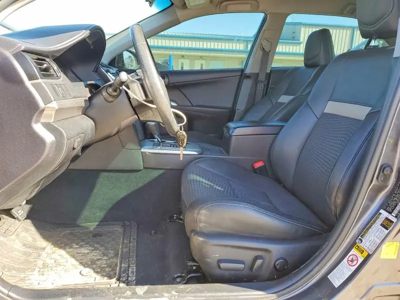 2014 TOYOTA CAMRY SE  
