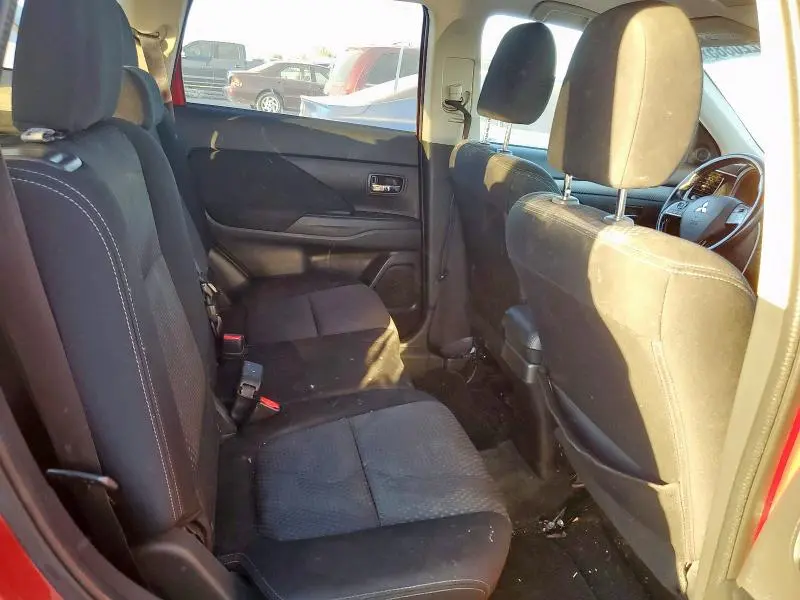 2016 MITSUBISHI OUTLANDER SE  