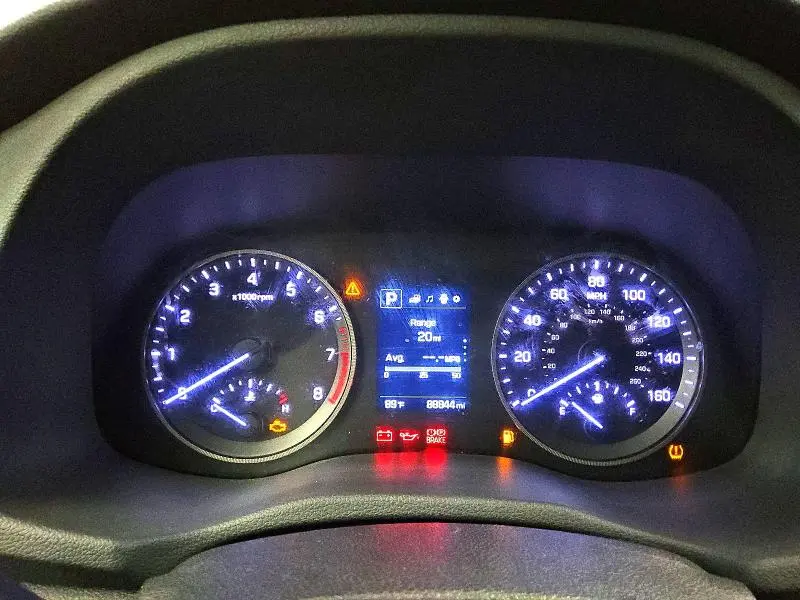 2016 HYUNDAI TUCSON SE  