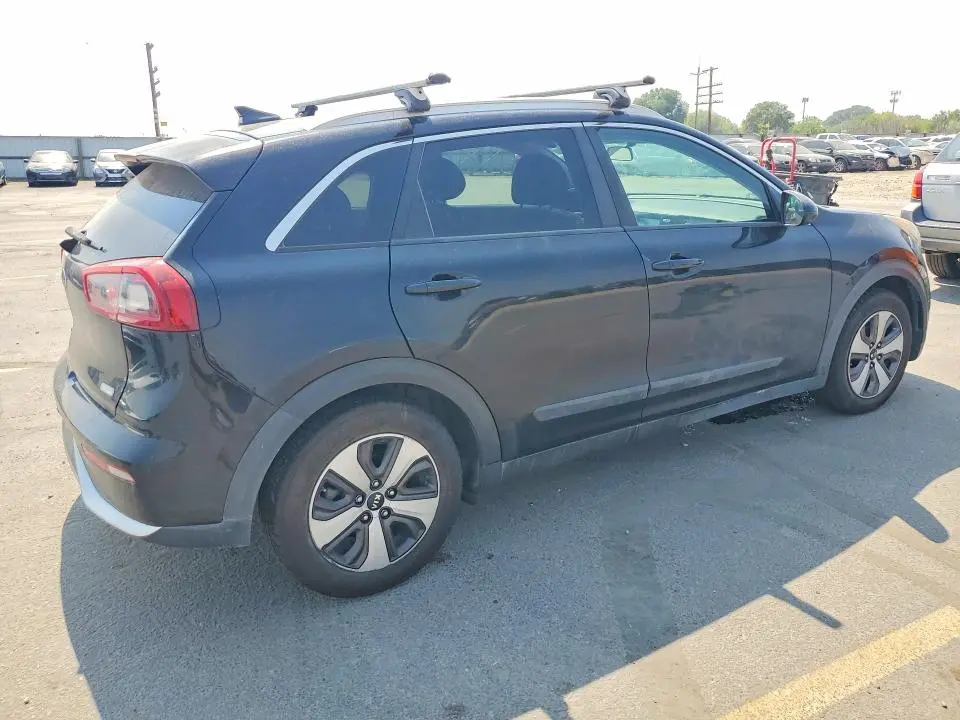 2017 KIA NIRO LX  