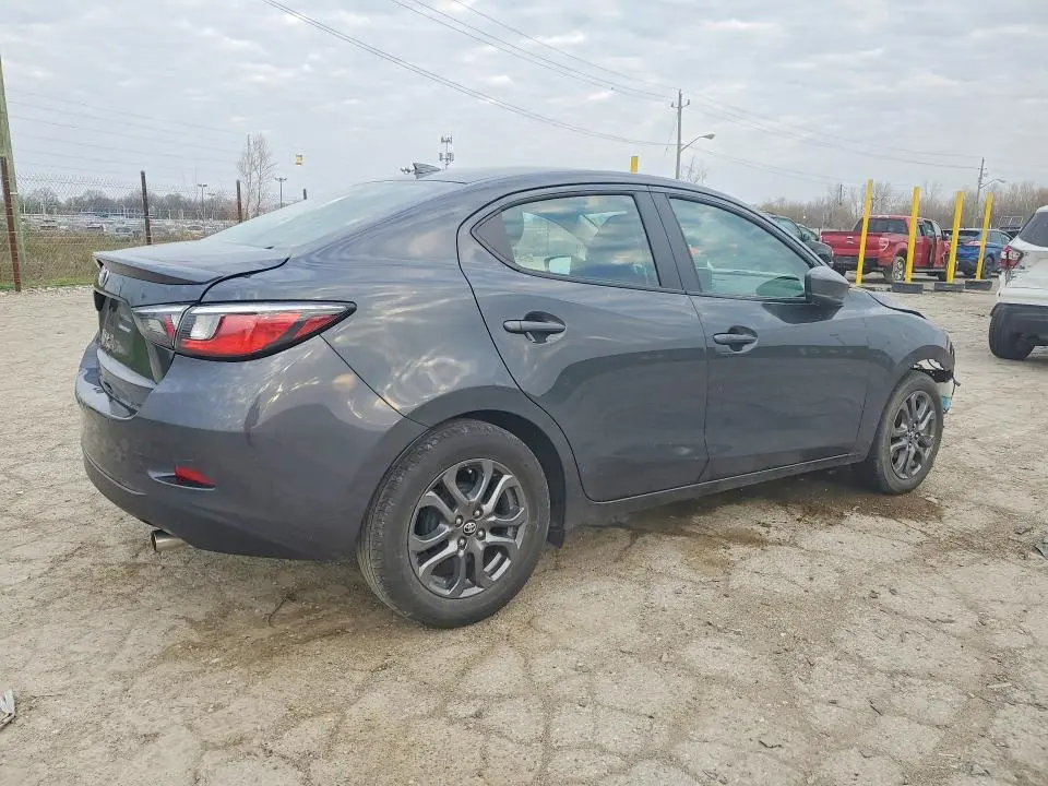 2019 TOYOTA YARIS LE  