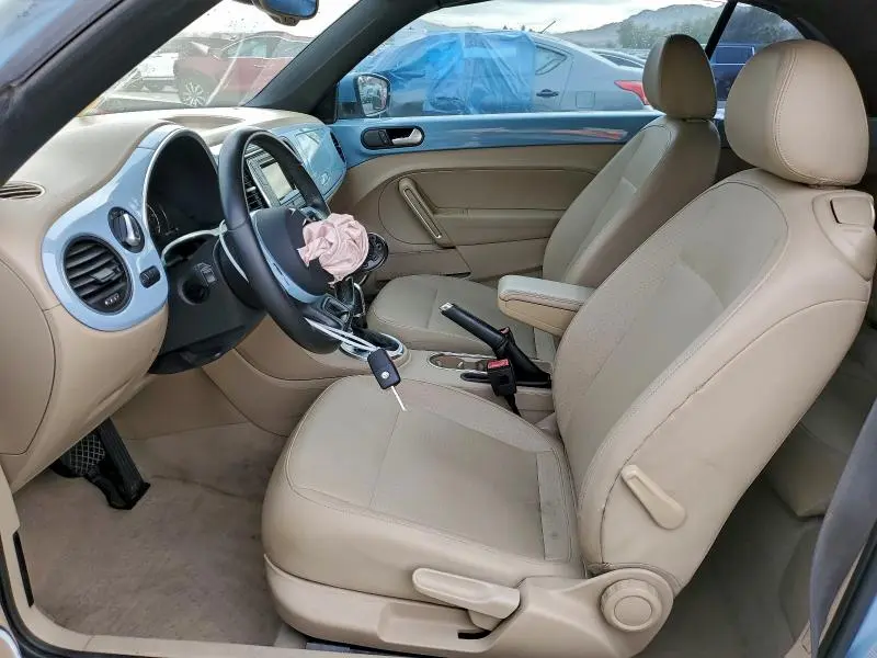 2016 VOLKSWAGEN BEETLE S/SE  