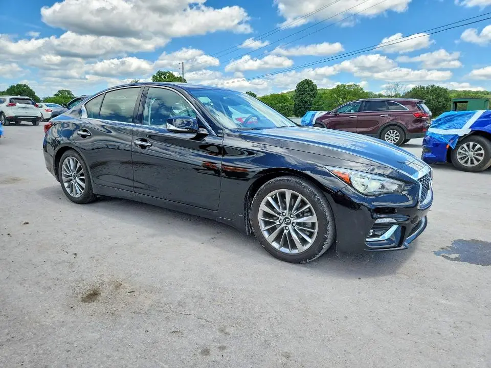 2022 INFINITI Q50 LUXE  