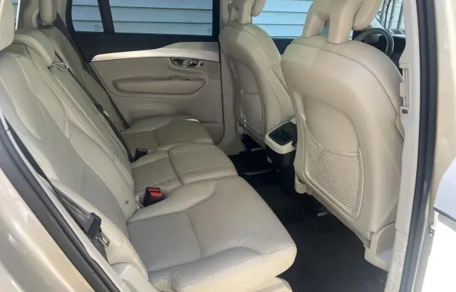2016 VOLVO XC90 T5  
