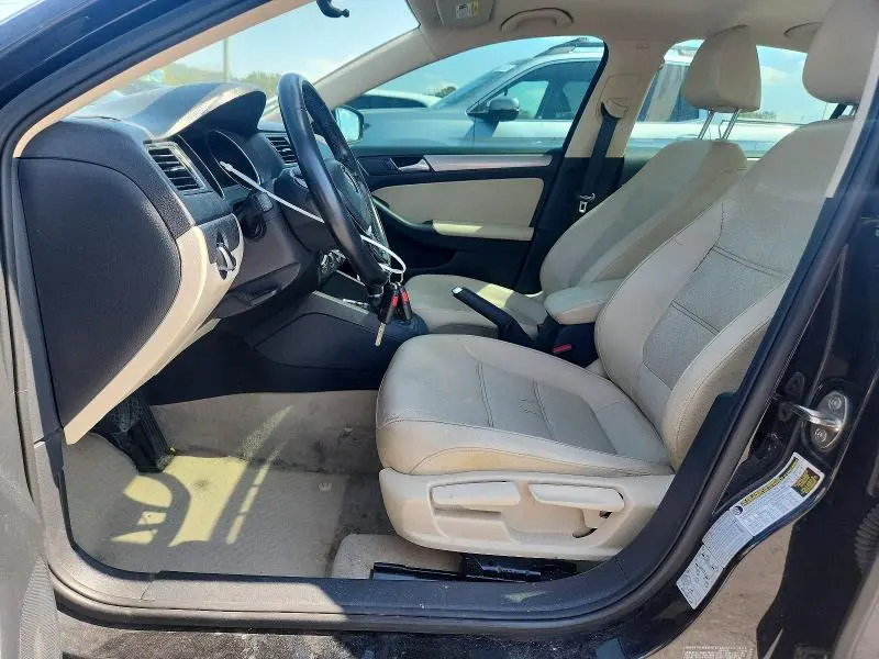 2015 VOLKSWAGEN JETTA SE  