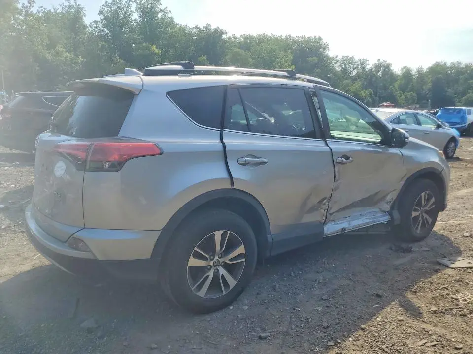2017 TOYOTA RAV4 XLE  