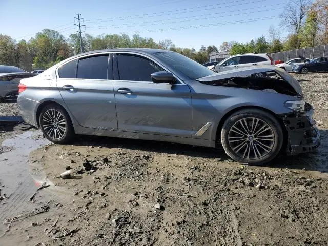 2019 BMW 530E 