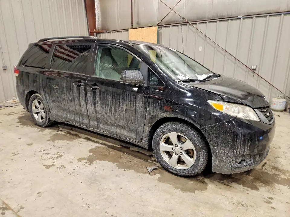 2011 TOYOTA SIENNA LE  