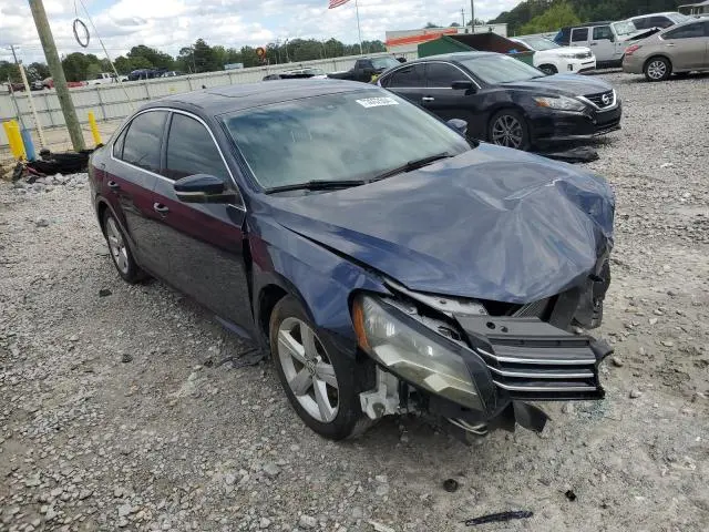 2013 VOLKSWAGEN PASSAT SE  