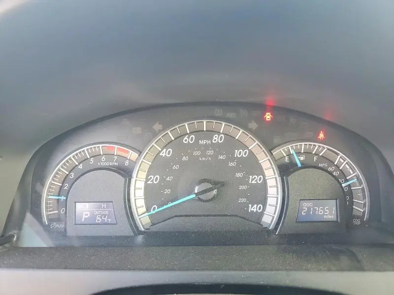 2012 TOYOTA CAMRY SE  