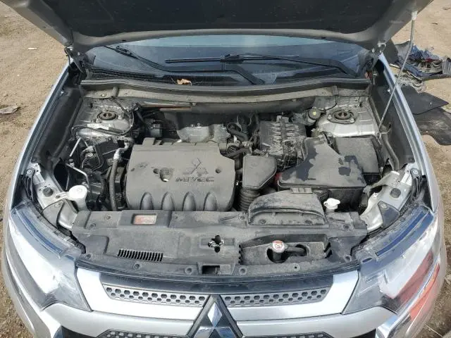 2019 MITSUBISHI OUTLANDER SE  
