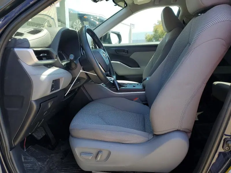 2020 TOYOTA HIGHLANDER HYBRID LE  
