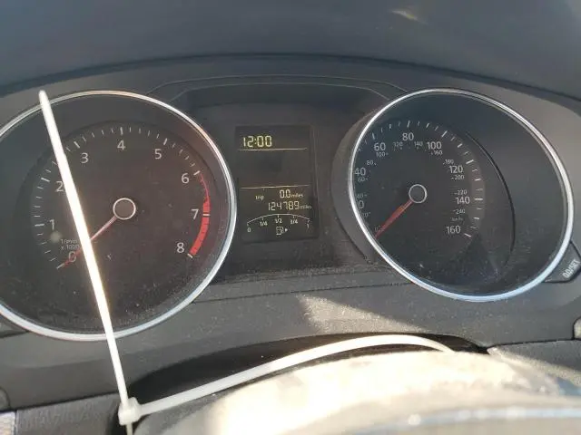 2016 VOLKSWAGEN JETTA SE  