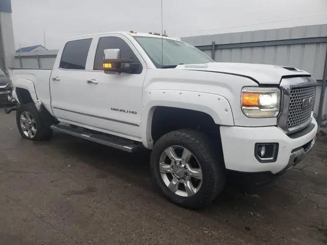 2017 GMC SIERRA K2500 DENALI  
