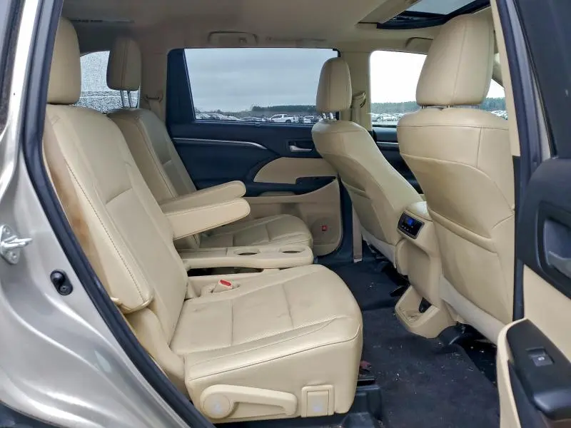 2015 TOYOTA HIGHLANDER LIMITED  