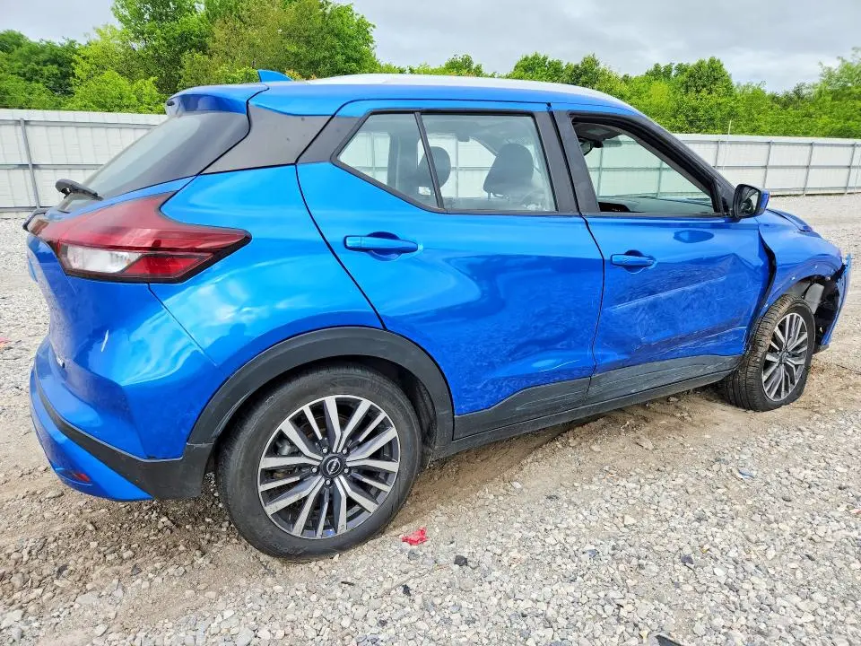 2022 NISSAN KICKS SV  