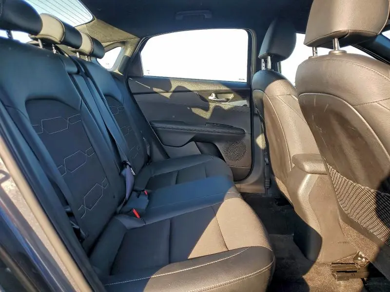 2023 KIA FORTE GT LINE  