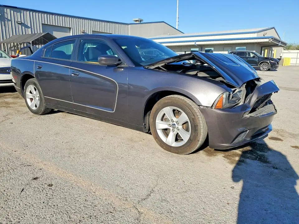 2014 DODGE CHARGER SE  