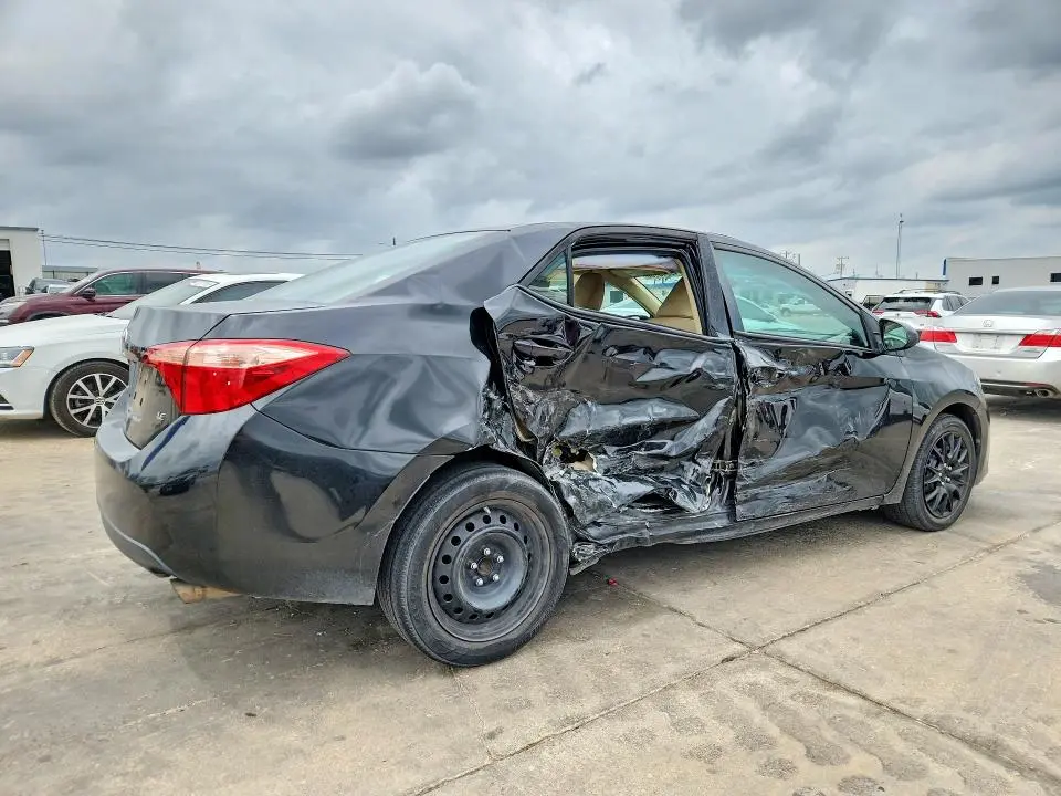 2017 TOYOTA COROLLA LE  