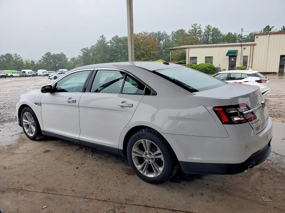 2019 FORD TAURUS SEL  