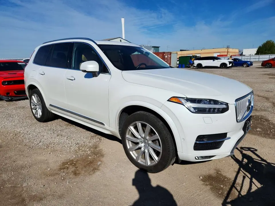 2016 VOLVO XC90 T6  
