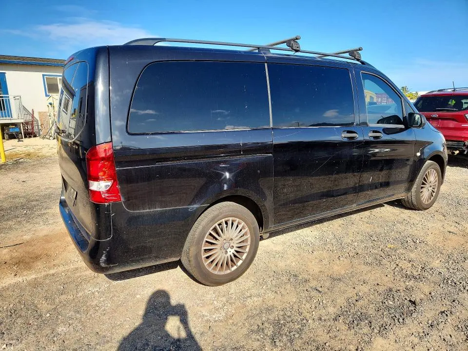 2017 MERCEDES-BENZ METRIS   
